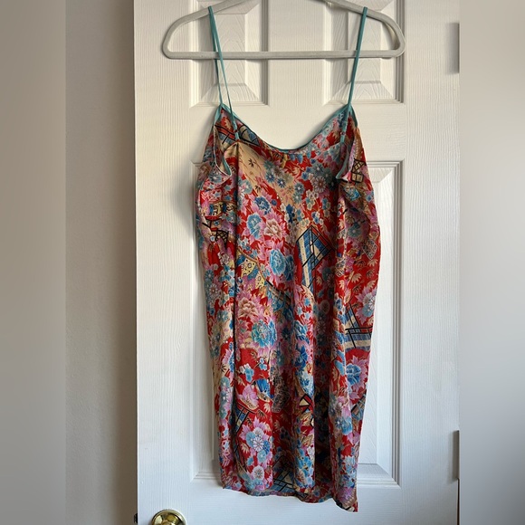 Josie Natori colorful patterned slightly sheer slip and matching robe. - Picture 3 of 9